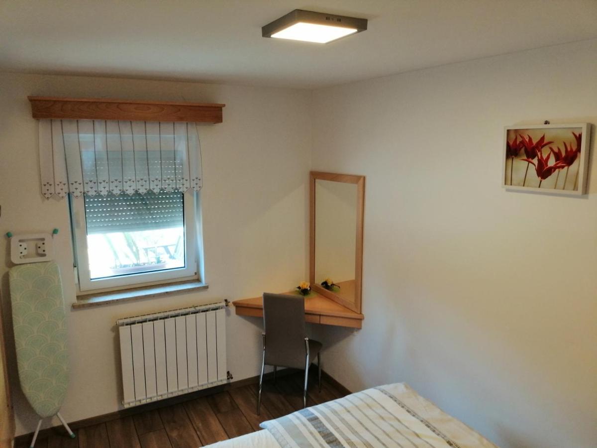 Appartamento Deno Podgrad  Esterno foto