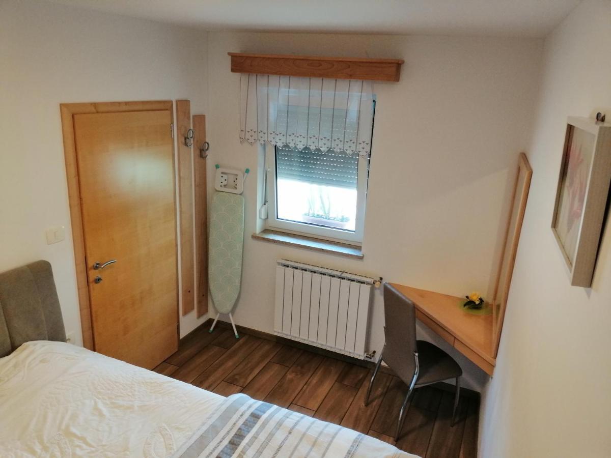 Appartamento Deno Podgrad  Esterno foto