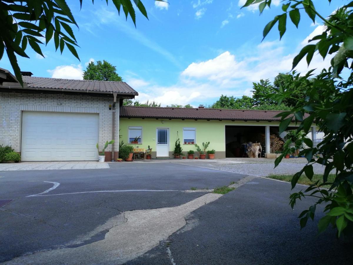 Appartamento Deno Podgrad  Esterno foto